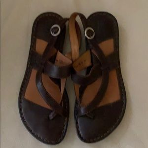 Born sandals
